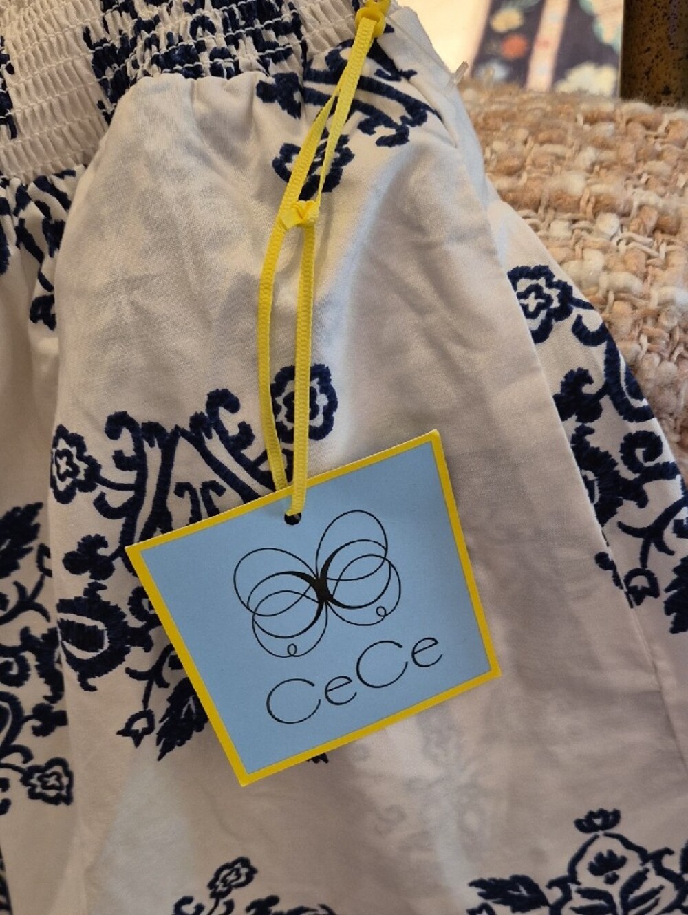 CeCe, Size XL, Navy & White Printed Smocked Waist Shorts, 2 Hidden Pockets - Picture 3 of 6